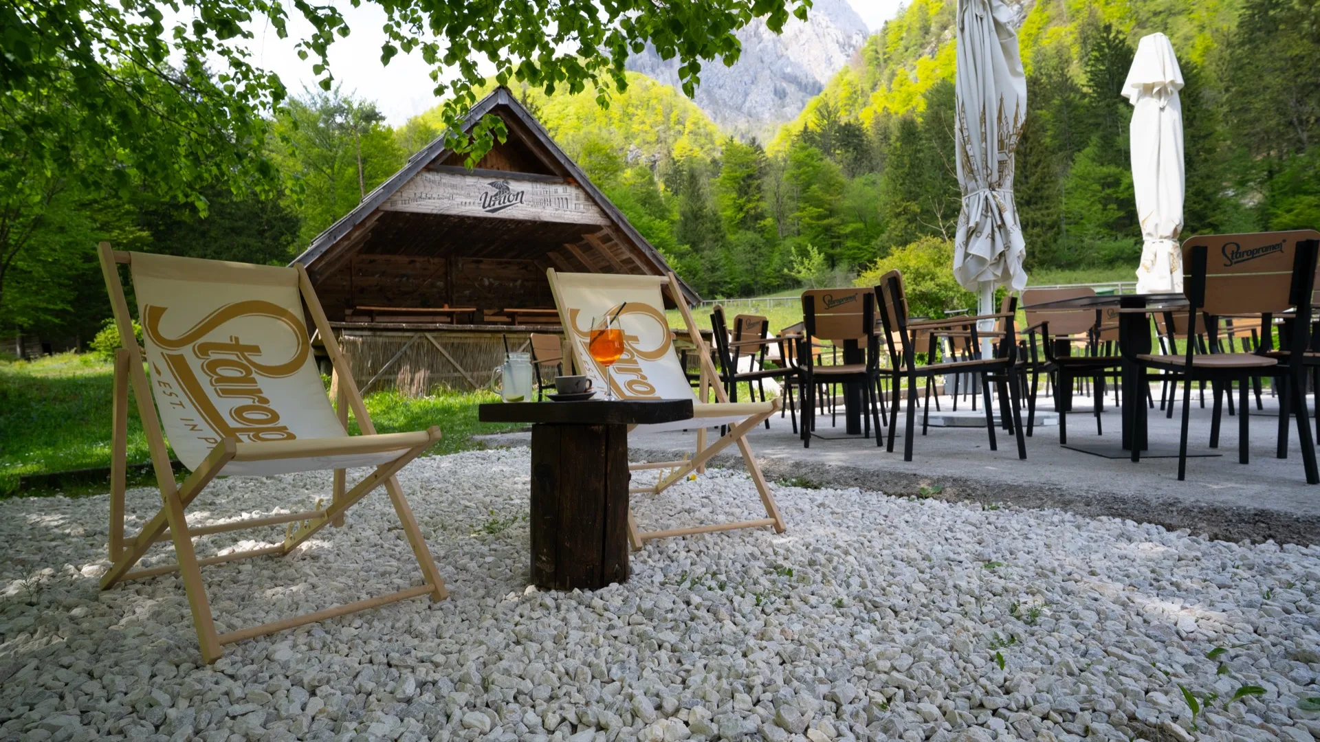 Dom v Kamniški Bistrici — gorski razgled v Kamniško-Savinjskih Alpah